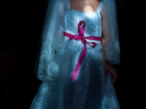 Yaşayan Kadınlar / Hülya Avdan - Zaman 